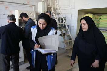 بازدید مشترک دستگاه‌های نظارتی از مراکز تهیه و توزیع مواد غذایی حساس در بهارستان