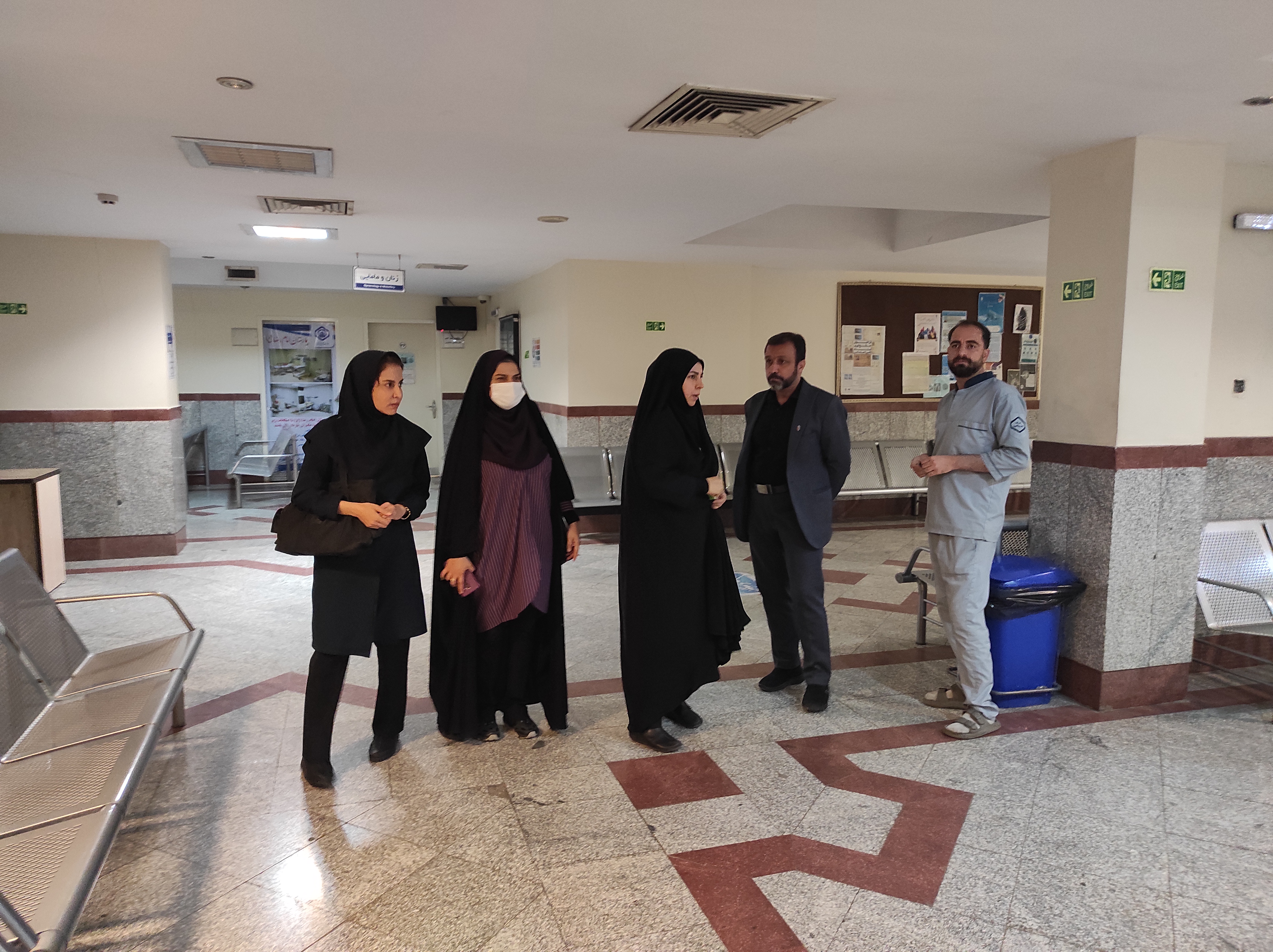 بازدید مدیر شبکه بهداشت ودرمان بهارستان از درمانگاه تامین اجتماعی نسیم شهر