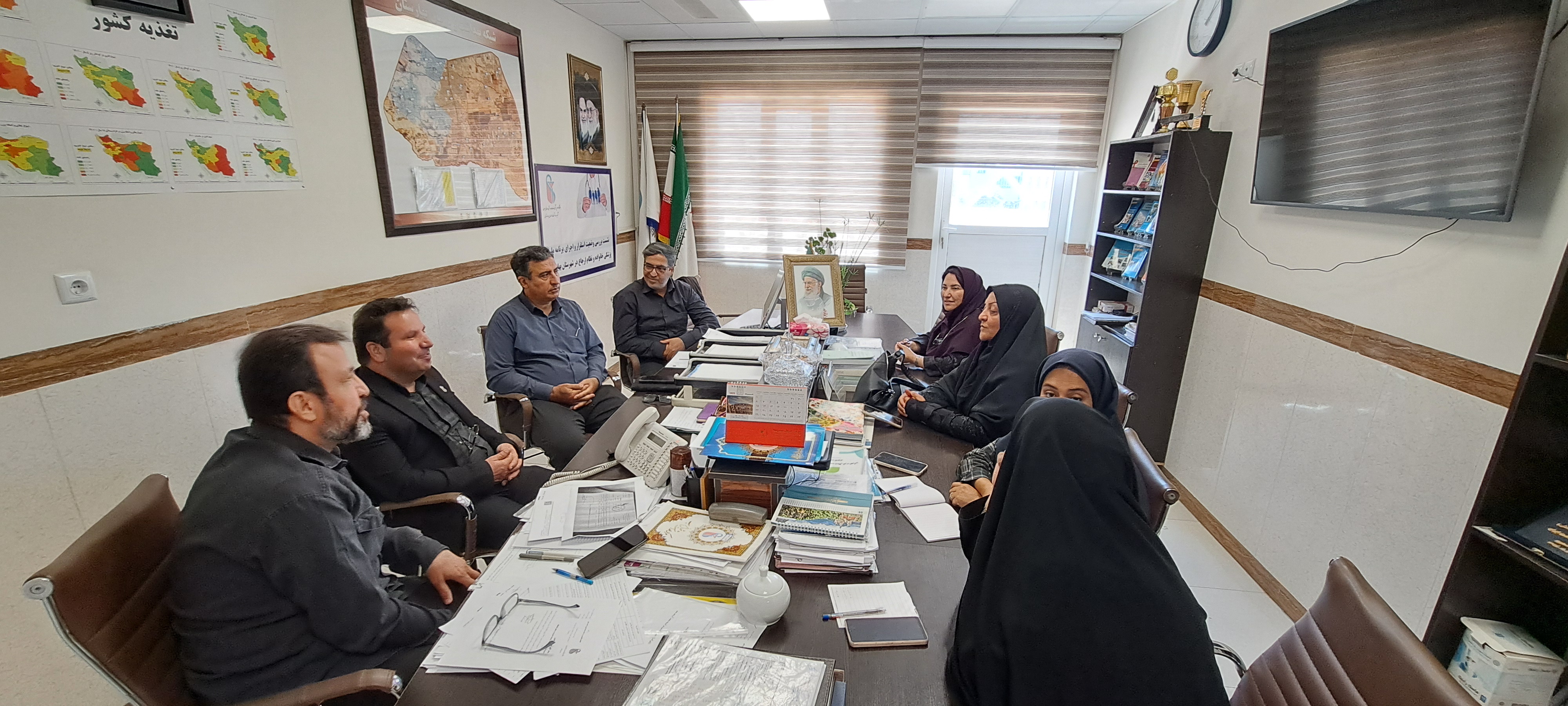 تشکیل کمیته فرهنگی در شبکه بهداشت ودرمان بهارستان