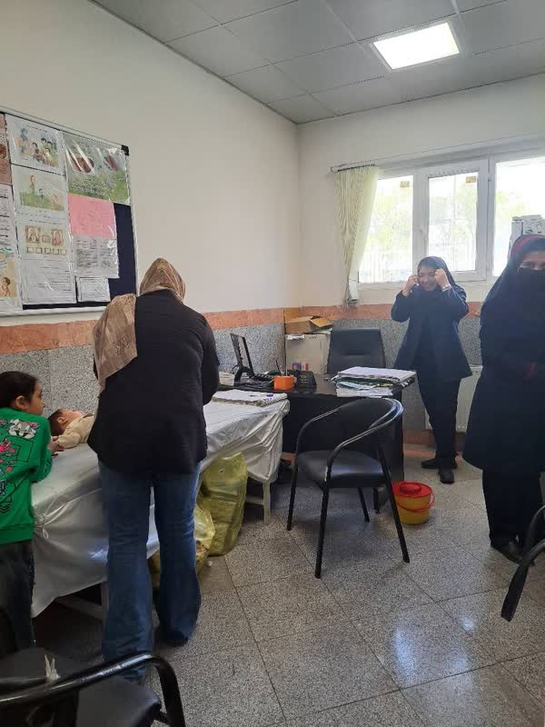 انجام خدمات بهداشتی درمانی در مرکز خدمات جامع سلامت گلستان و نسیم شهر در ایام شهادت پیشوای عالم حضرت خامنه ای (ره )