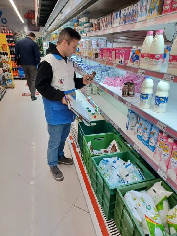 برگزاری گشت مشترک بازرسان بهداشت محیط و دامپزشکی از قصابی و مرغ فروشی و فروشگاه های سطح شهرستان بهارستان