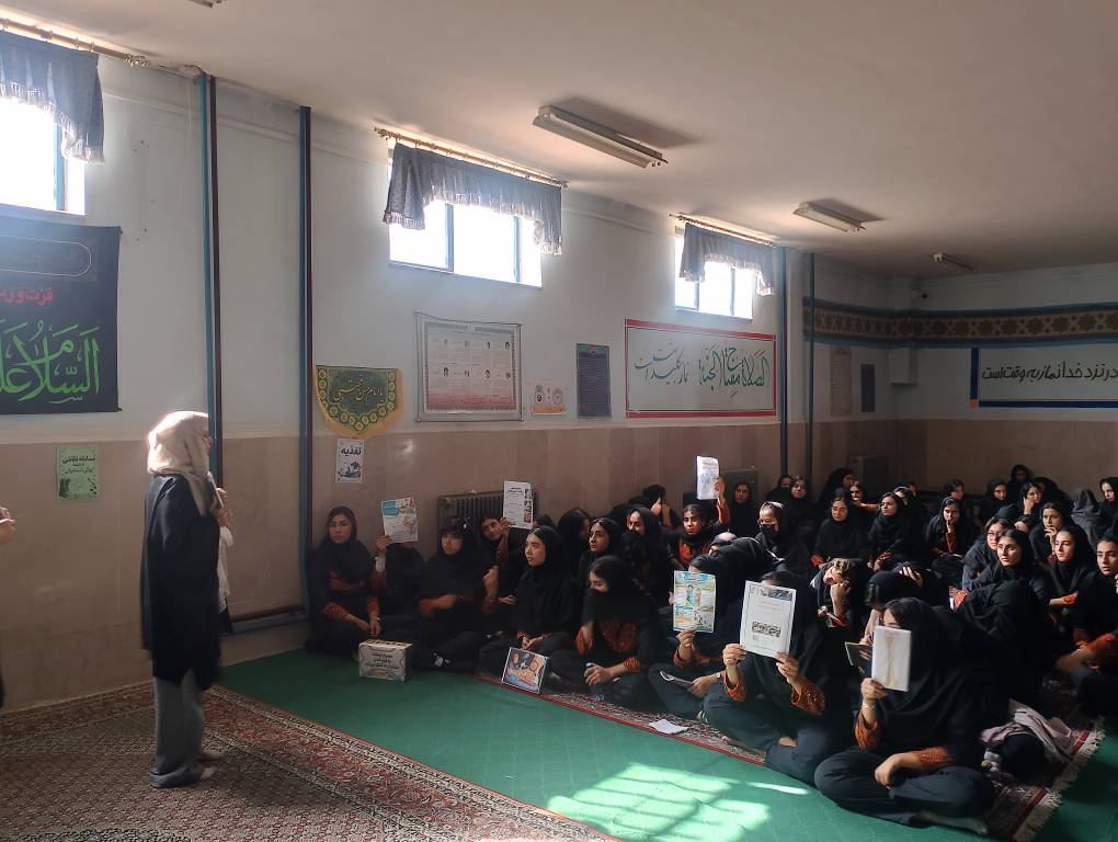 آموزش پیشگیری از پوکی استخوان  به معلمان و دانش‌آموزان مدرسه هنرآفرین به مناسبت پویش ملی سلامت استخوان